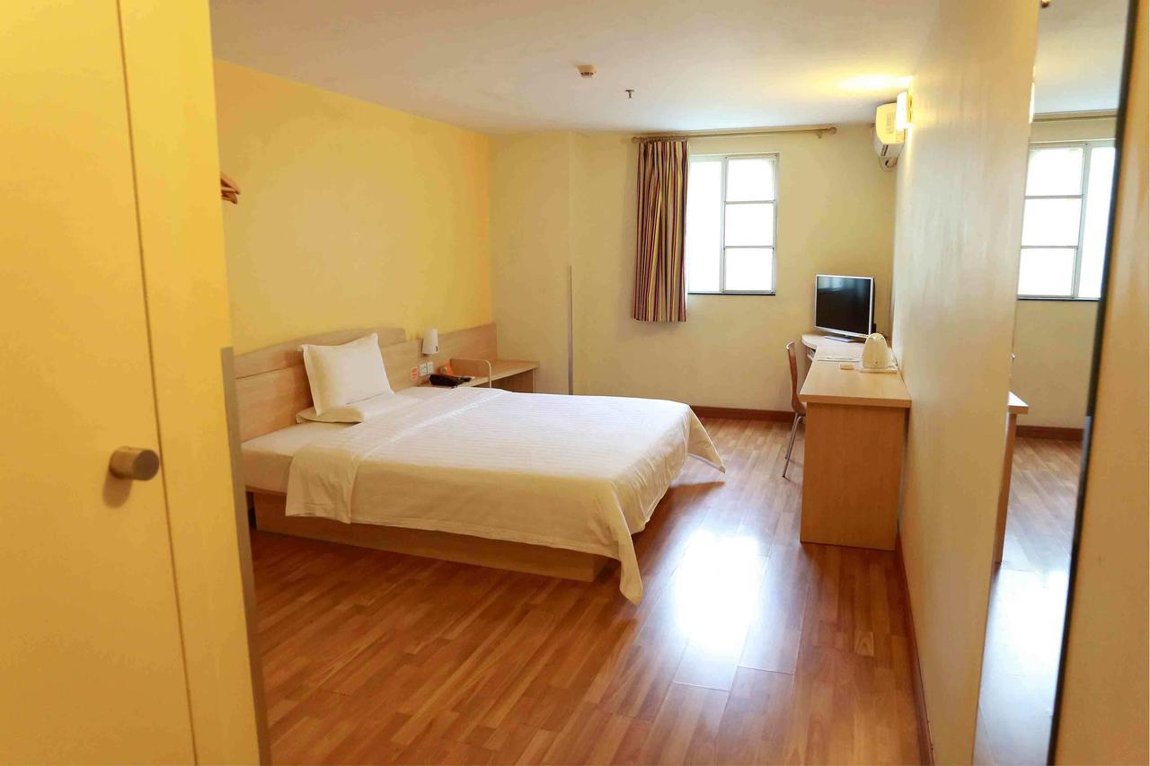 7Days Inn Wuhan Airport Panlong City Extérieur photo